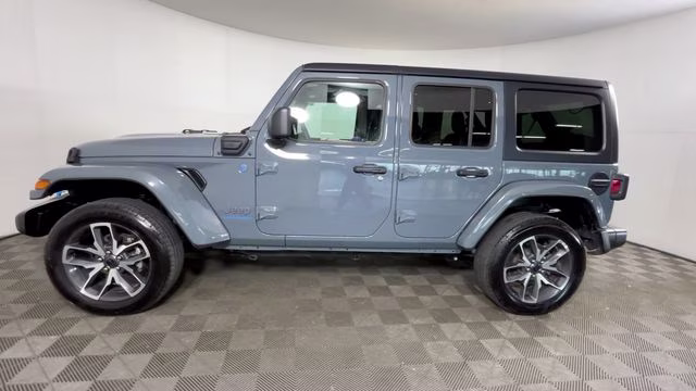2024 Anvil Clear Coat Jeep Wrangler Sport S 4xe 4X4 SUV