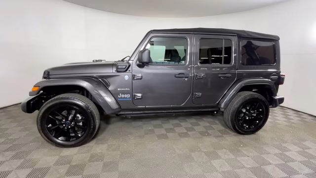 2024 Granite Crystal Metallic Clearcoat Jeep Wrangler Sahara 4xe 4X4 SUV