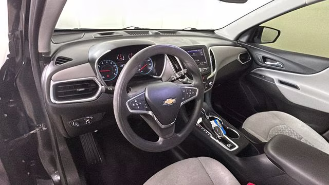 2022 Mosaic Black Metallic Chevrolet Equinox LS FWD SUV