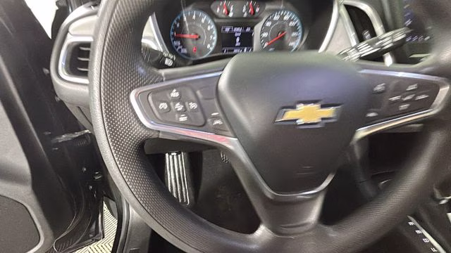 2022 Mosaic Black Metallic Chevrolet Equinox LS FWD SUV