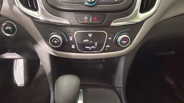2022 Mosaic Black Metallic Chevrolet Equinox LS FWD SUV