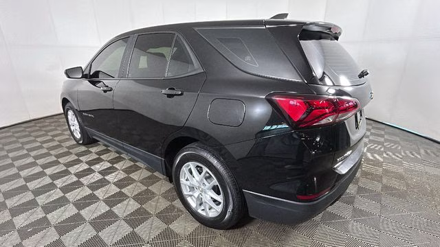 2022 Mosaic Black Metallic Chevrolet Equinox LS FWD SUV