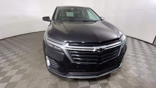 2024 Mosaic Black Metallic Chevrolet Equinox LT FWD SUV
