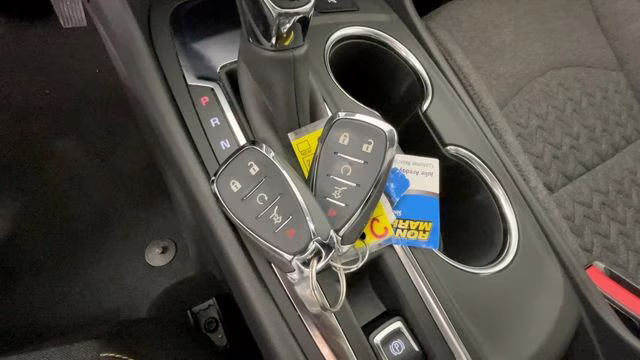 2024 Sterling Gray Metallic Chevrolet Equinox LT FWD SUV