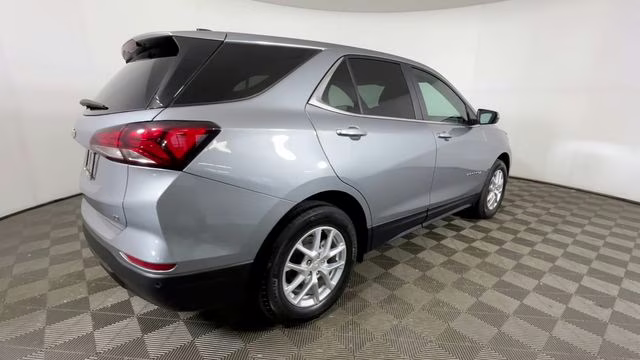 2024 Sterling Gray Metallic Chevrolet Equinox LT FWD SUV