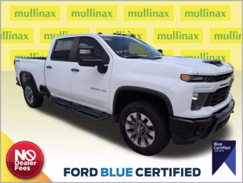 2024 Summit White Chevrolet Silverado 2500HD Custom 4X4 Truck