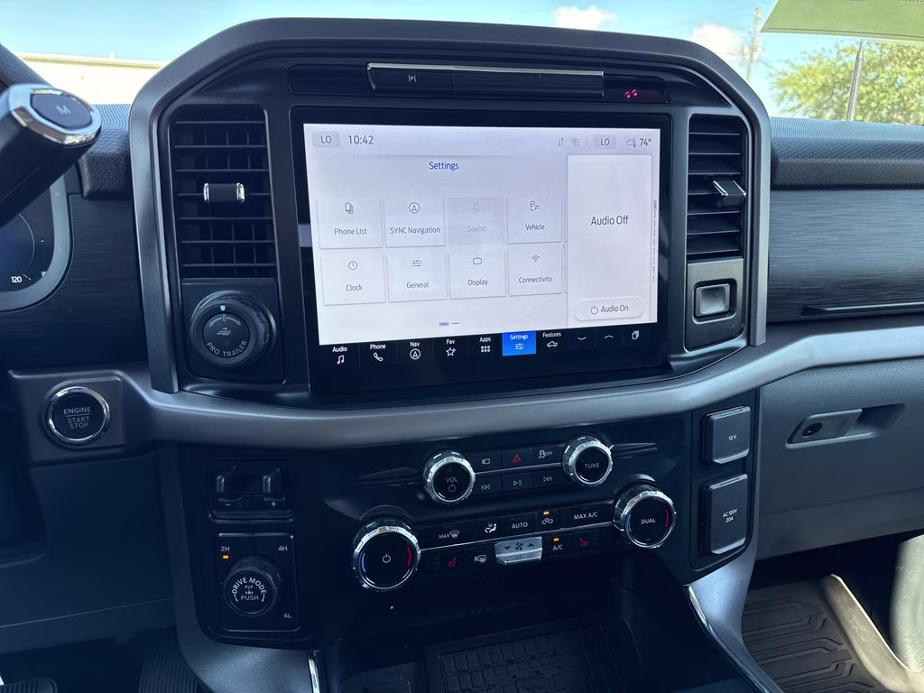 2025 Atlas Blue Metallic Ford F-150 XLT 4X4 Truck