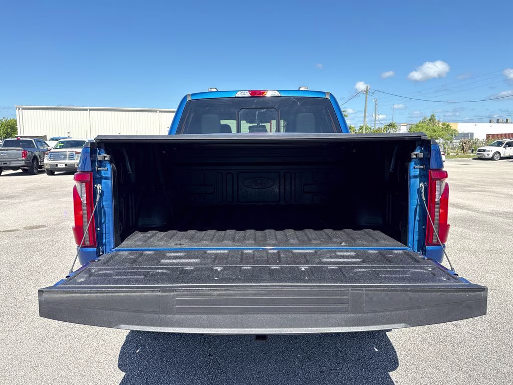 2025 Atlas Blue Metallic Ford F-150 XLT 4X4 Truck
