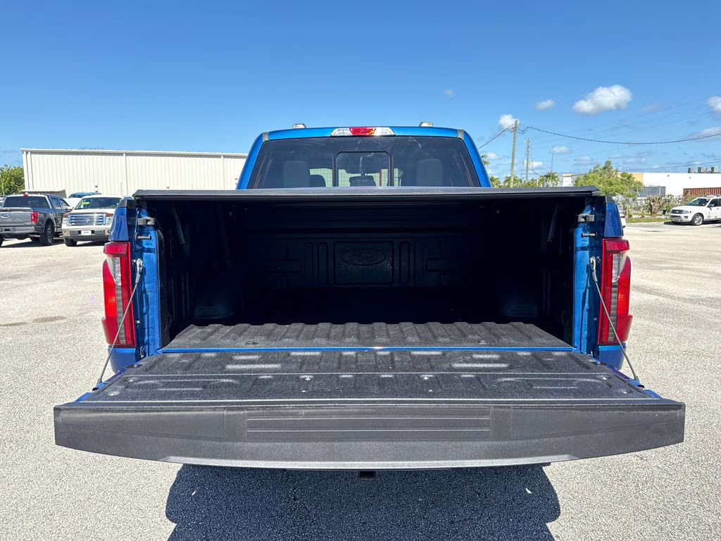 2025 Atlas Blue Metallic Ford F-150 XLT 4X4 Truck