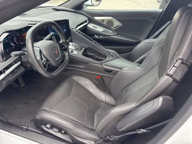 2024 Arctic White Chevrolet Corvette Stingray RWD Coupe