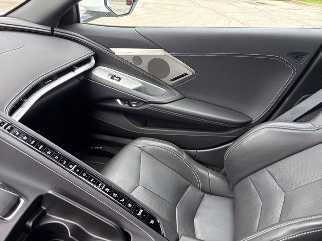 2024 Arctic White Chevrolet Corvette Stingray RWD Coupe