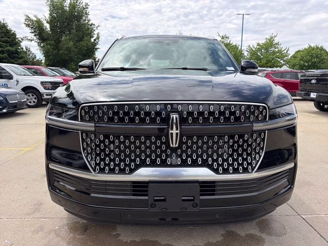 2026 Infinite Black Metallic Clearcoat Lincoln Navigator L Reserve 4X4 SUV