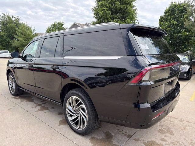 2026 Infinite Black Metallic Clearcoat Lincoln Navigator L Reserve 4X4 SUV
