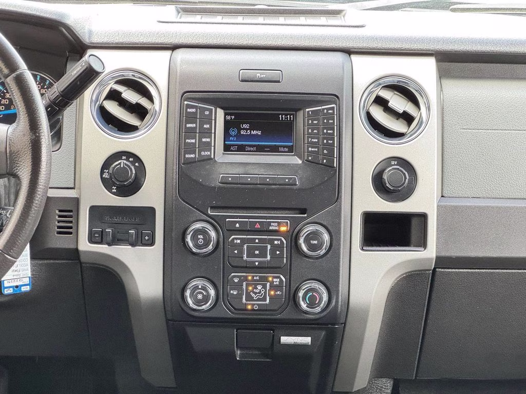 2014 Tuxedo Black Metallic Ford F-150 XLT 4X4 Truck