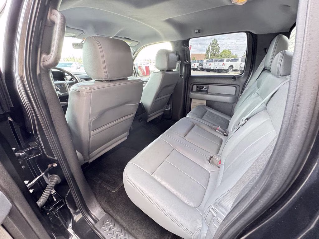 2014 Tuxedo Black Metallic Ford F-150 XLT 4X4 Truck