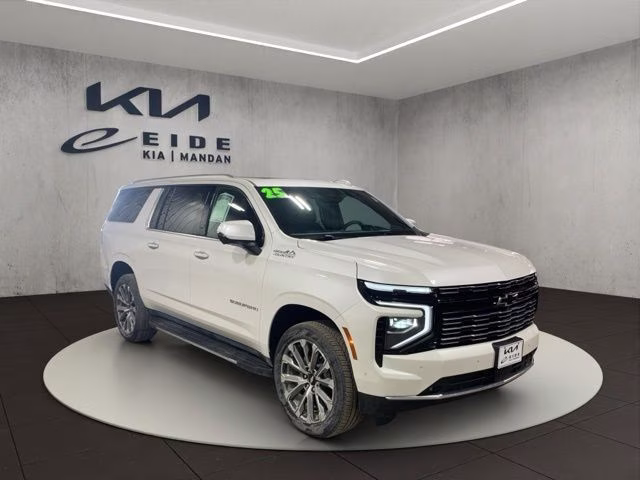 2025 Iridescent Pearl Tricoat Chevrolet Suburban High Country 4X4 SUV
