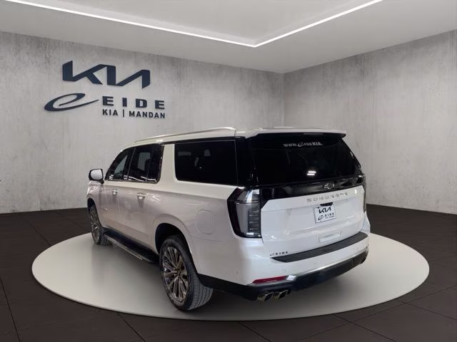 2025 Iridescent Pearl Tricoat Chevrolet Suburban High Country 4X4 SUV