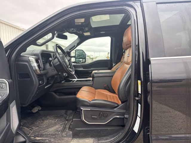 2023 Agate Black Metallic Ford Super Duty F-250 SRW Platinum 4X4 Truck