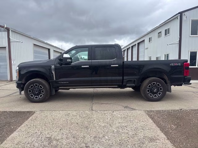 2023 Agate Black Metallic Ford Super Duty F-250 SRW Platinum 4X4 Truck