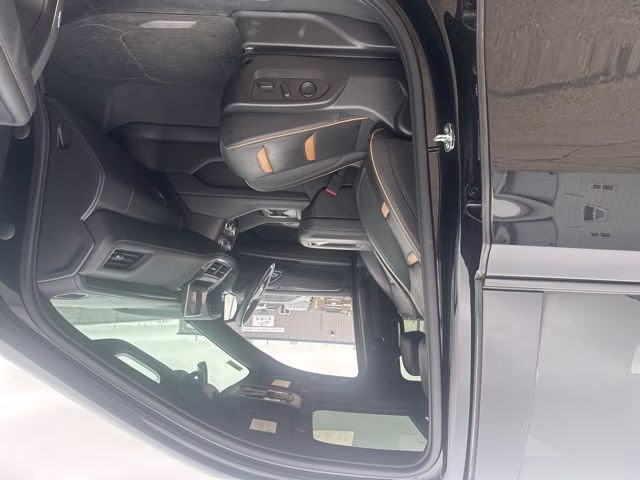 2023 Onyx Black GMC Yukon XL AT4 4X4 SUV