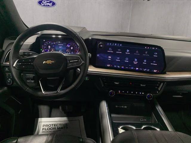 2025 Iridescent Pearl Tricoat Chevrolet Suburban High Country 4X4 SUV