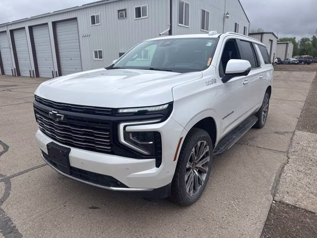 2025 Iridescent Pearl Tricoat Chevrolet Suburban High Country 4X4 SUV
