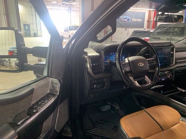 2023 Agate Black Metallic Ford Super Duty F-250 SRW Platinum 4X4 Truck