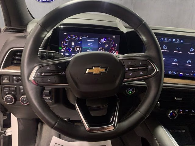2025 Iridescent Pearl Tricoat Chevrolet Suburban High Country 4X4 SUV