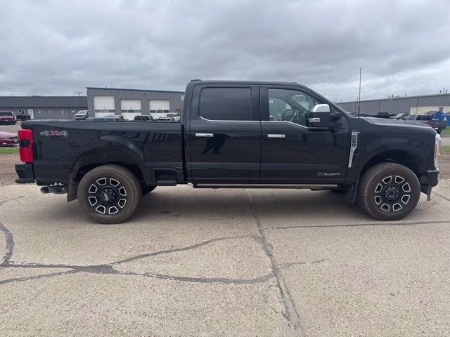 2023 Agate Black Metallic Ford Super Duty F-250 SRW Platinum 4X4 Truck