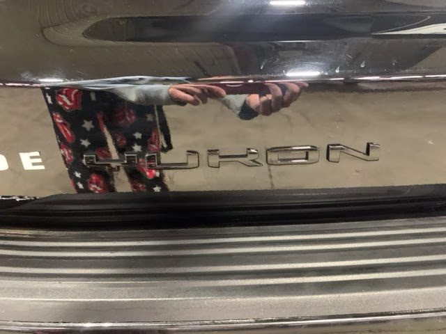 2023 Onyx Black GMC Yukon XL AT4 4X4 SUV
