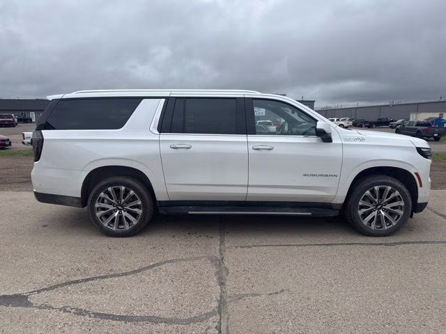 2025 Iridescent Pearl Tricoat Chevrolet Suburban High Country 4X4 SUV