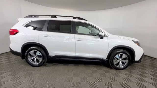 2023 Crystal White Pearl Subaru Ascent Premium AWD SUV