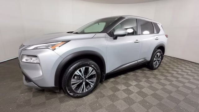 2023 Brilliant Silver Metallic Nissan Rogue SV AWD SUV