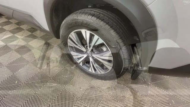 2023 Brilliant Silver Metallic Nissan Rogue SV AWD SUV