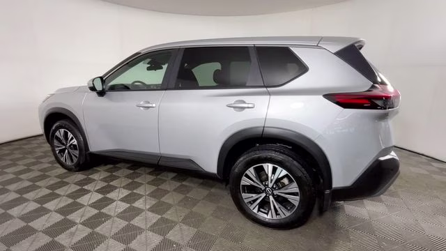 2023 Brilliant Silver Metallic Nissan Rogue SV AWD SUV