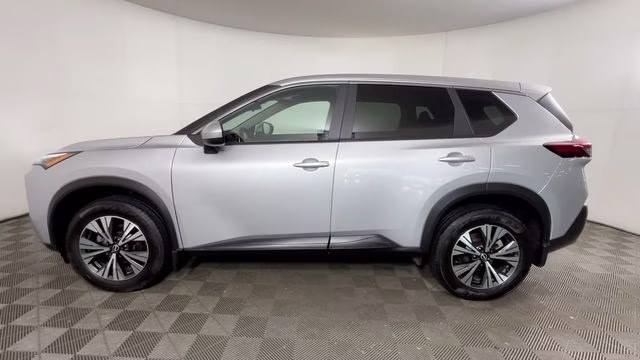 2023 Brilliant Silver Metallic Nissan Rogue SV AWD SUV