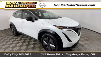 2023 Everest White Pearl Tricoat/Black Diamond Pearl Nissan Ariya VENTURE+ FWD SUV