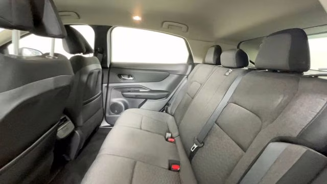 2023 Everest White Pearl Tricoat/Black Diamond Pearl Nissan ARIYA VENTURE+ FWD SUV