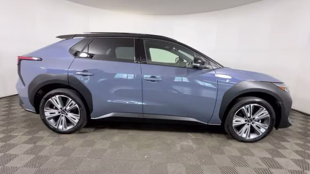 2023 Harbor Mist Gray Pearl 2-Tone Subaru Solterra Touring AWD SUV