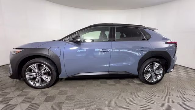 2023 Harbor Mist Gray Pearl 2-Tone Subaru Solterra Touring AWD SUV