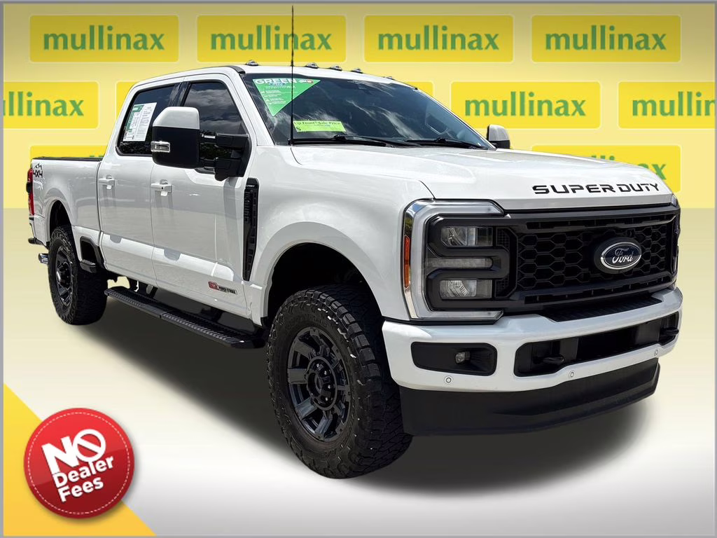 2023 White Metallic Ford Super Duty F-250 SRW Lariat 4X4 Truck