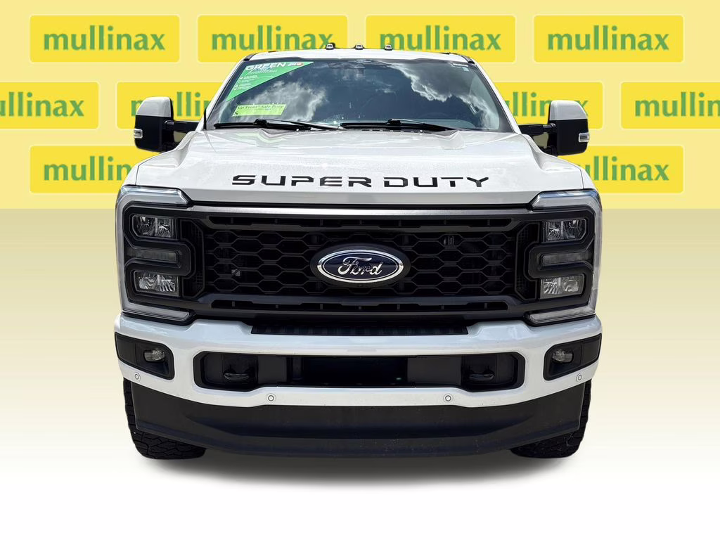 2023 White Metallic Ford Super Duty F-250 SRW Lariat 4X4 Truck
