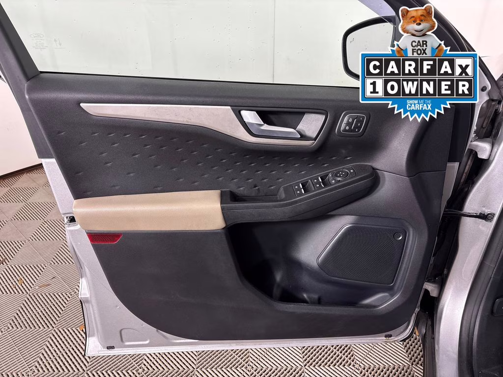 2020 Ingot Silver Ford Escape SEL FWD SUV