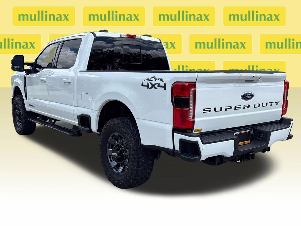 2023 White Metallic Ford Super Duty F-250 SRW Lariat 4X4 Truck