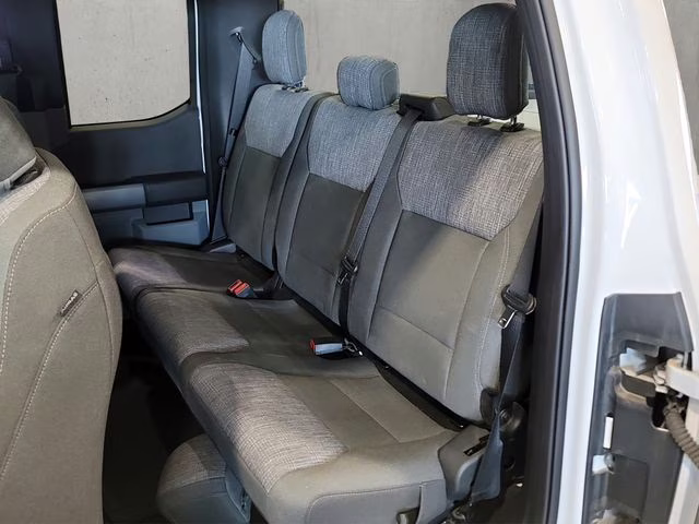 2021 Oxford White Ford F-150 XLT 4X4 Truck