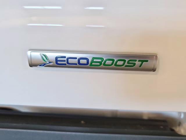 2021 Oxford White Ford F-150 XLT 4X4 Truck