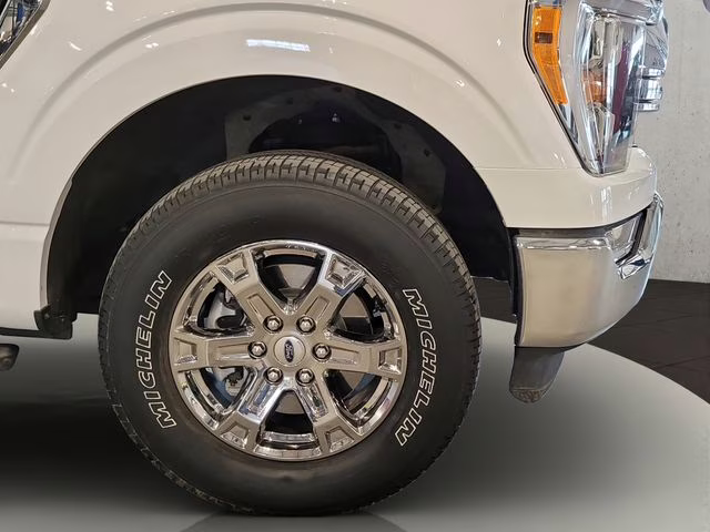 2021 Oxford White Ford F-150 XLT 4X4 Truck