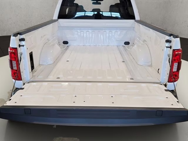 2021 Oxford White Ford F-150 XLT 4X4 Truck