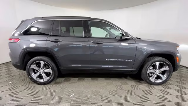 2024 Baltic Gray Metallic Clearcoat Jeep Grand Cherokee 4xe 4X4 SUV