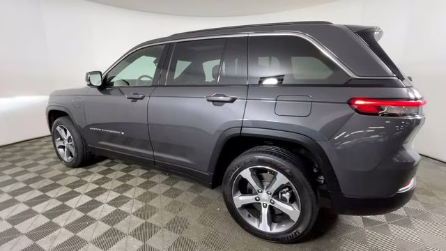 2024 Baltic Gray Metallic Clearcoat Jeep Grand Cherokee 4xe 4X4 SUV